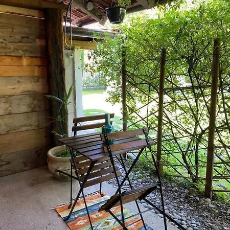 Azalea B&B 카노비오