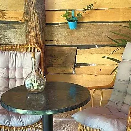 Bed and breakfast Azalea 3*
