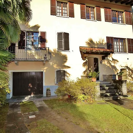 Alojamento de Acomodação e Pequeno-almoço Azalea Cannobio